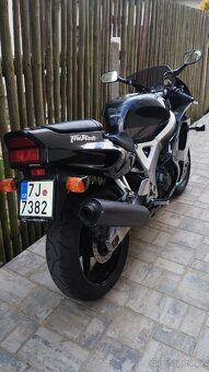 Honda CBR 900RR SC28 - 13