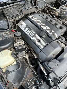 Bmw e38 - 13
