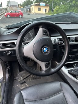 BMW E90 325i Veškeré díly - 13