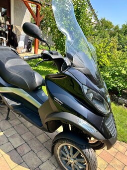 Piaggio MP3 250ie - 13