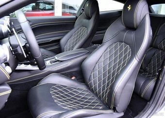 Ferrari GTC4 Lusso V12 DCT P-DISPLAY LIFT 14t.KM - 13