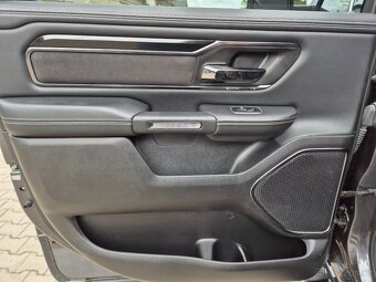 DODGE RAM 1500 5,7 HEMI 2022 GT 46 000 km - 13