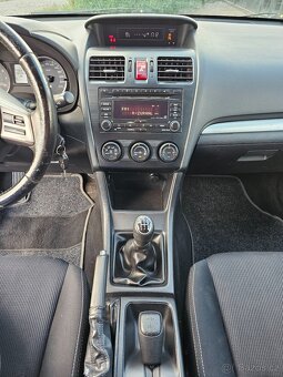 SUBARU XV 2014 1.6 84kW AWD 4x4,TEMPOMAT,VÝHŘEVY,SERVISKA - 13