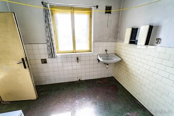 Sovínky, prodej rodinného domu 110 m2 se třemi garážemi - 13