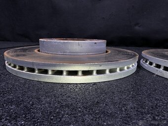 VW Transporter T6 T6.1 Brzdy komplet  Kotouce Desticky - 13