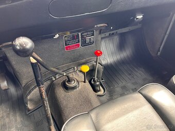 Prodám Land Rover 109 Series III - 13