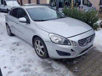 Volvo S60 3.0 T6 AWD 224 kw ,  150 420 km, první majitel - 13