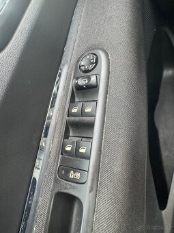 Peugeot 5008 1.6HDI 7 míst,navigace - 13