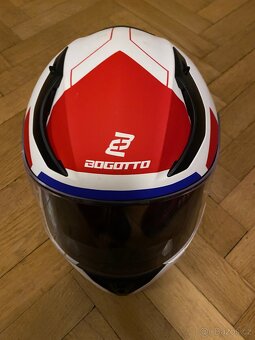 Helmy na motorku - 13