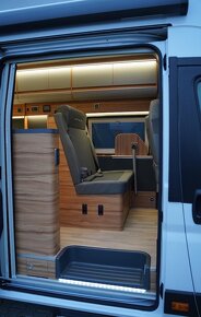 Affinity ONE - nejprostornější obytka pro 4 osoby - 13