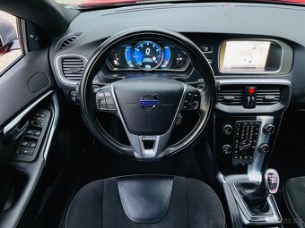 Volvo V40 1.6i T3 110KW R-DESIGN VÝHŘEV KAMERA SERVISKA - 13
