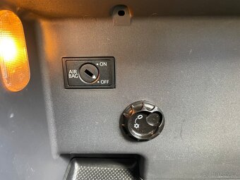 VW Touran 1.6 TDi Navigace,Climatronic - 13