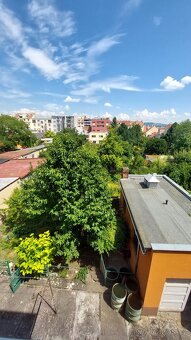 Exkluzivně cihl. OV 2+kk, id. 1/3 na RD, Slovinská, Brno - 13