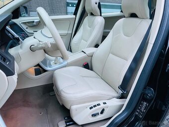 Volvo XC60 2.4 D5 4x4 5VÁLEC MANUÁL VÝHŘEV KAMERA TAŽNÉ - 13