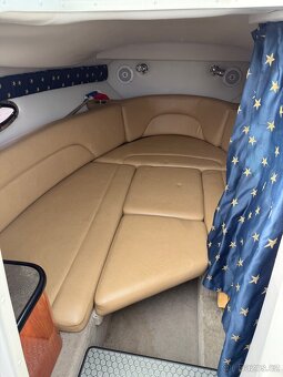 CROWNLINE 230 VLEK + NOVÝ MOTOR - 13