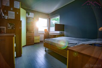 Elegantní rodinný dům s garáží a pozemkem 1.261 m2 v Městě T - 13