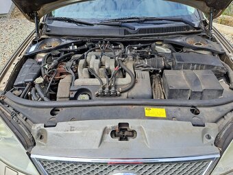 Prodám Ford Mondeo 2.5i V6 170 HP Automat. - 13