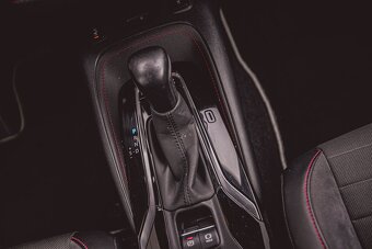 Toyota Corolla Combi TS 2.0 Hybrid GR Sport, DPH - 13