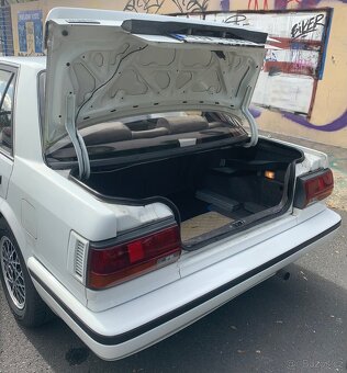 Prodám Nissan Bluebird , 1990 , veterán. - 13