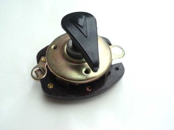 Dynamo 6V alternátor 12V rotor uhlíky pastorek dynama - 13