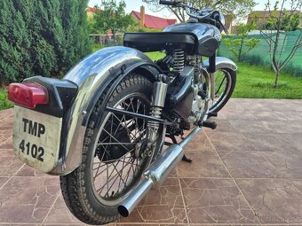 Royal Enfield Bullet 350 rok 1972 - 13