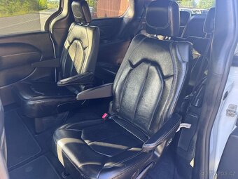 Chrysler Pacifica 3,6 Limited DVD Čočka 2021 DPH - 13