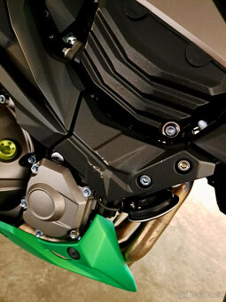 Kawasaki Z800 ABS - 13