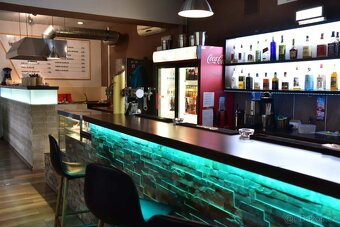 Prodám zavedený a kompletně vybavený Burger Bar – Karviná - 13