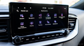 Kia Ceed SW 1.5 T-GDi GT-Line - 13