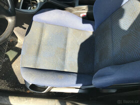 Peugeot 307 1,6i 2003 - díly - 13