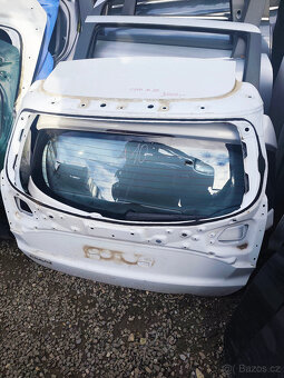 Kia CEED, náhradní díly z vozu. - 13