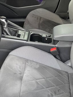 Volkswagen Golf 8 1,5TSI 150PS 2023 nehav.1.majitel težné - 13