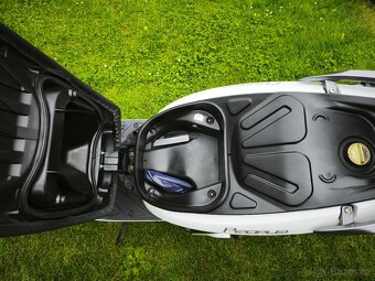Kymco People GT 300i (2016) - 13