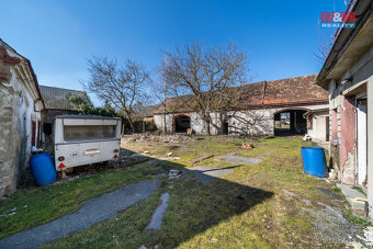 Prodej rodinného domu, 373 m², Lom - 13