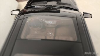 Model Mercedes-Benz S600L W221 1:18 Motorhelix - 13
