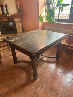 Set starožitného nábytku a hodiny pendlovky Suchý - 13