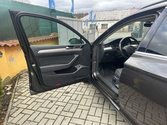 Volkswagen Passat 2.0 TDi 110kW - 13