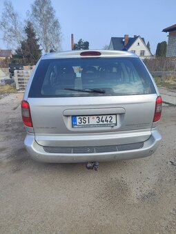 Chrysler Grand Voyager - 13