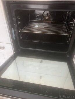 Bílá kuchyně se zánovními spotřebiči, 4805 - 13