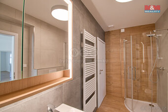 Pronájem bytu 3+1, 90 m², Valašské Meziříčí, ul. Náměstí - 13