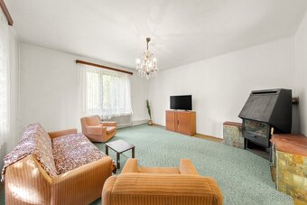 Rodinný dům s garáží, bytem a rozlehlou zahradou – Kralupy n - 13