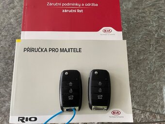 Kia Rio 1.2 benzín , 62 KW , klima , najeto 38000 km - 13