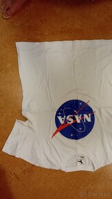 Kostým kosmonauta, velikost M + triko NASA, vel L - 13