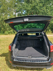 VW Touareg 7P 3.0TDI V6 - navi, tažné, pano, webasto - 13