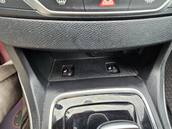 Peugeot 308SW 1.5BHDi 130 GT line EAT8 - 13