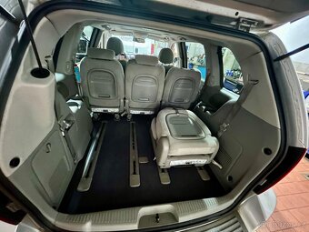 Kia Carnival 2.9 crdi 7 míst - 13