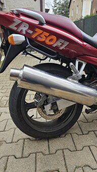 Kawasaki ZR7 r.2000 56kW - 13
