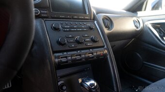 Nissan GT-R - 13