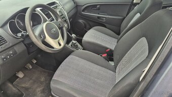 Kia Venga 1.6 i - 13