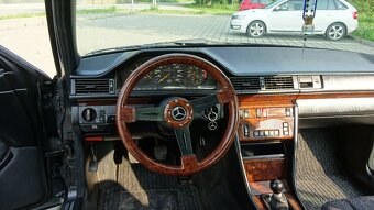 Mercedes - Benz W124 - 13